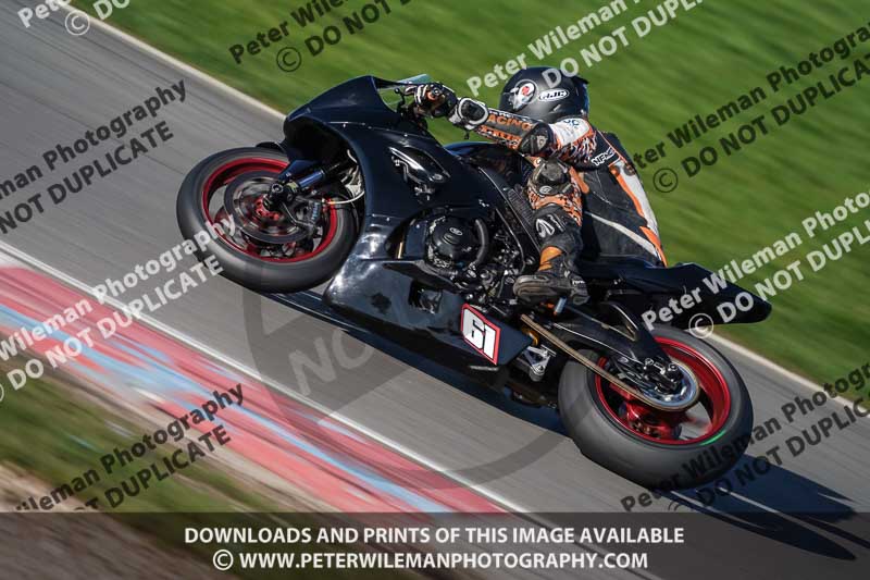 donington no limits trackday;donington park photographs;donington trackday photographs;no limits trackdays;peter wileman photography;trackday digital images;trackday photos